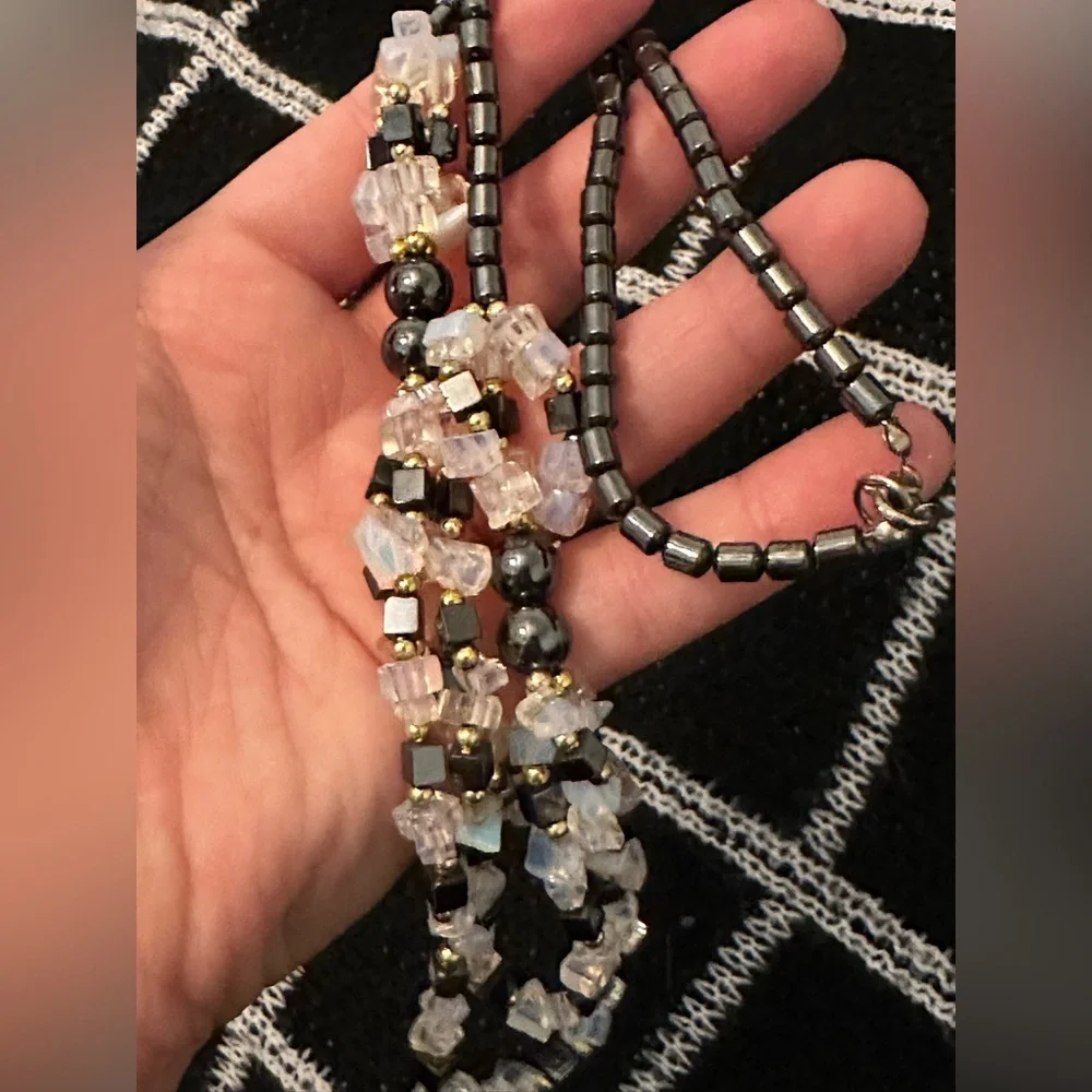 Magnetic necklace